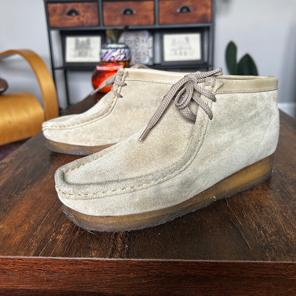 Clarks Beige Suede Wallabee Chukka Boots Men’s